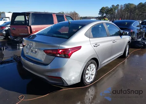 2021 Hyundai Accent Se z USA, uszkodzony, nr VIN 3KPC24A62ME133681